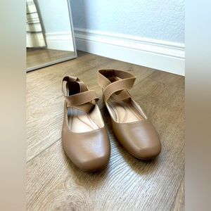 Brown ballet flats